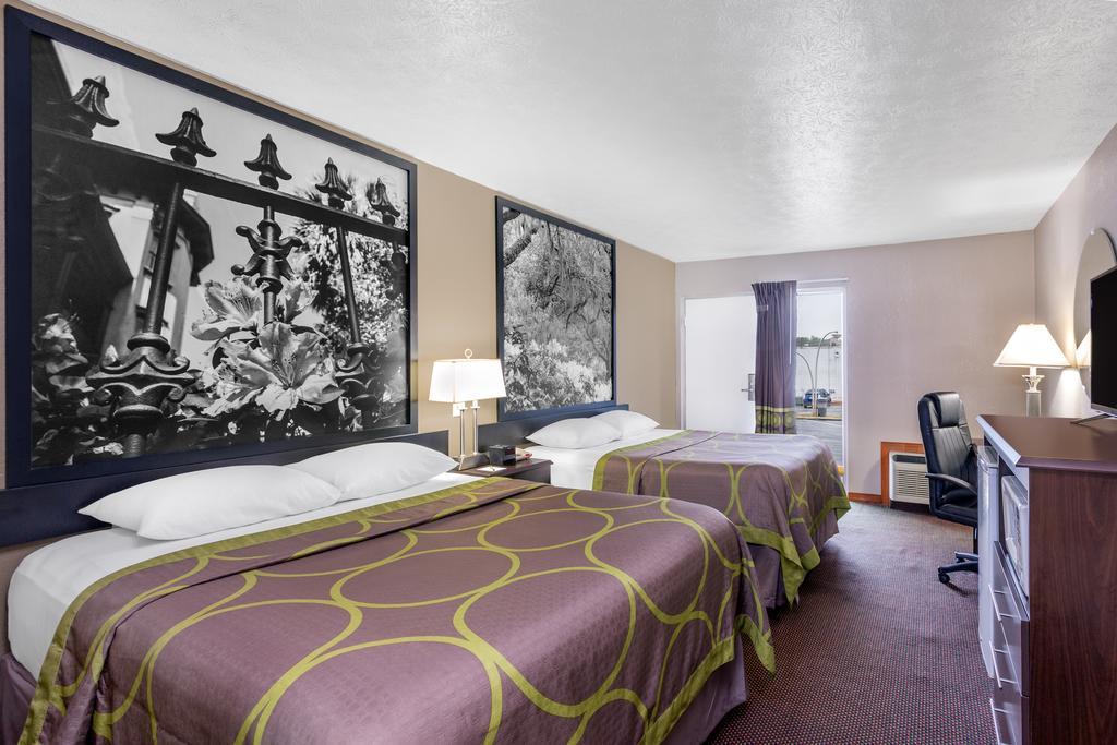 Motel Super 8 By Wyndham Locust Grove Esterno foto