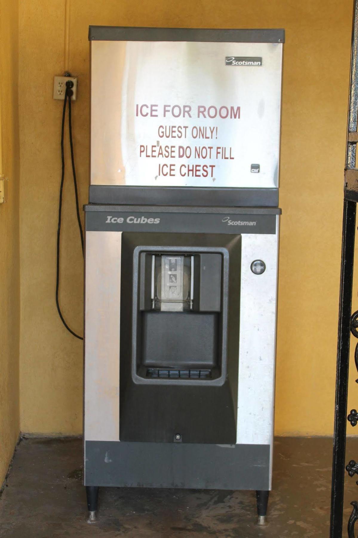 Motel Super 8 By Wyndham Locust Grove Esterno foto