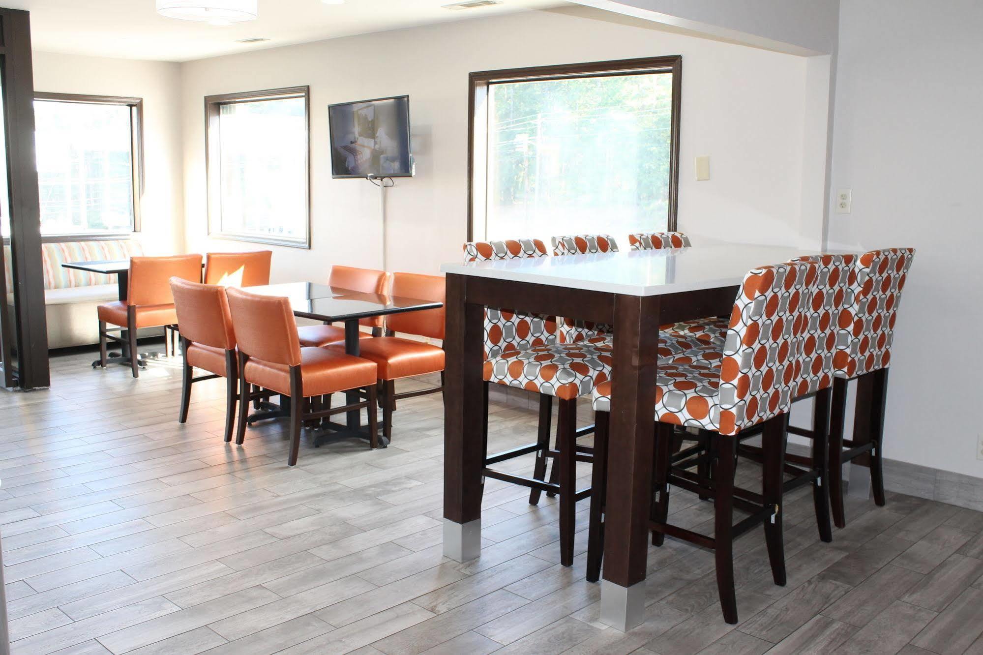 Motel Super 8 By Wyndham Locust Grove Esterno foto